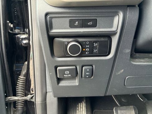 Used 2024 Ford Expedition XLT AWD/4WD image 14