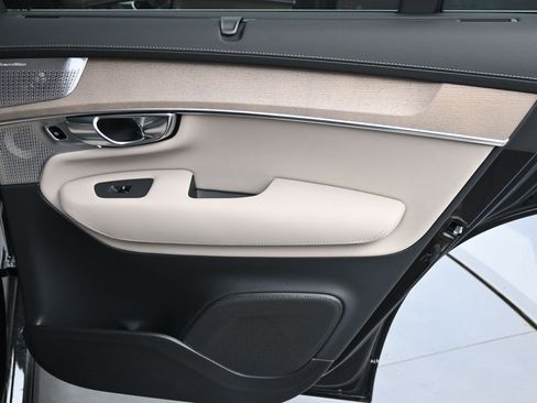 New 2026 Volvo XC90 B6 Ultra w/ Lounge Package AWD/4WD image 14