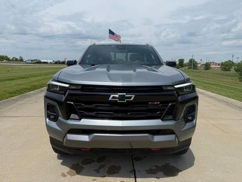 Used 2024 Chevrolet Colorado Z71 w/ Z71 Convenience Package 2 AWD/4WD image 9