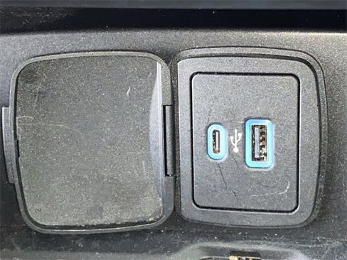 Used 2022 Ford Bronco Wildtrak image 20