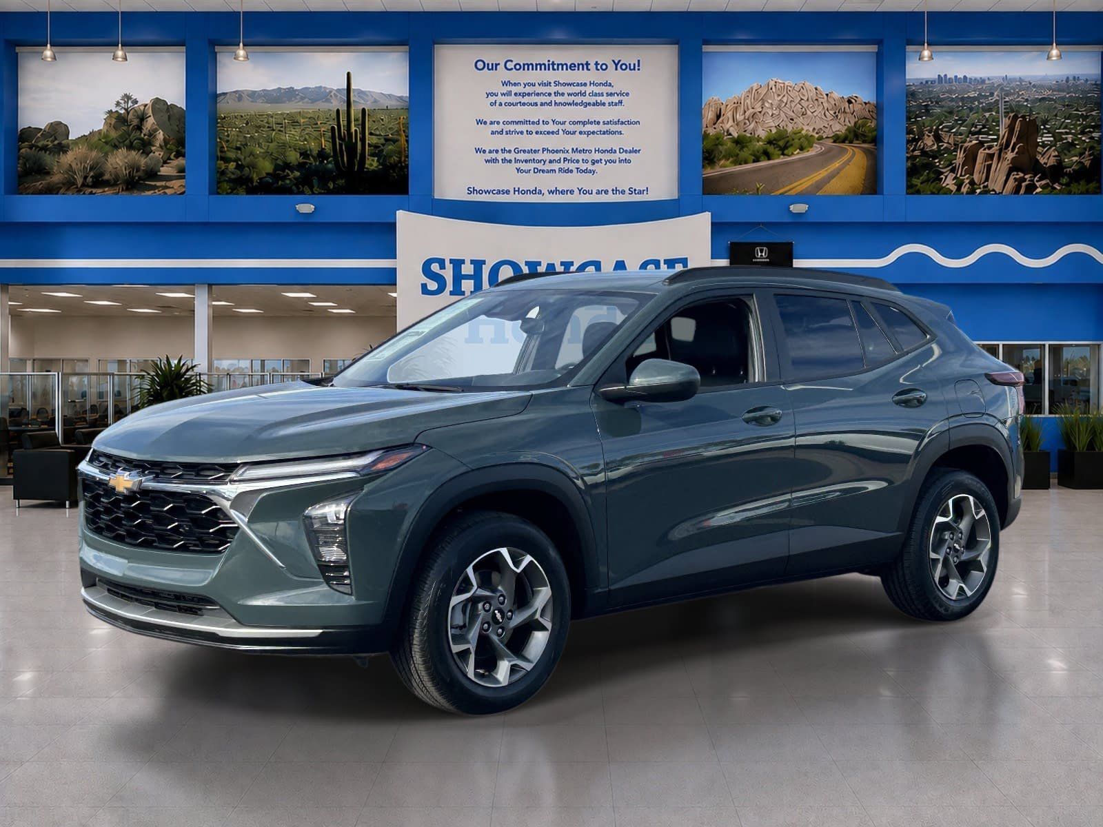 Used 2025 Chevrolet Trax LT FWD image 2