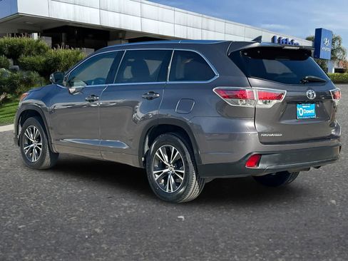 Used 2016 Toyota Highlander XLE image 7