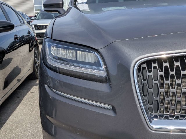 Used 2022 Lincoln Nautilus Reserve w/ Monochromatic Package FWD image 8