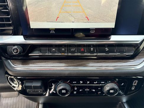 Used 2024 Chevrolet Silverado 1500 RST w/ Z71 Off-Road Package image 19