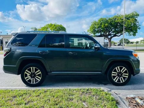 Used 2011 Toyota 4Runner SR5 w/ Convenience Pkg RWD image 6