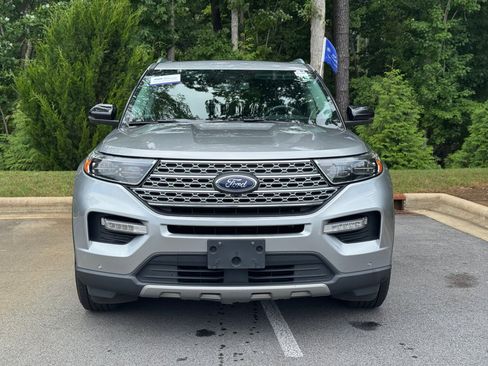 Used 2021 Ford Explorer Limited w/ Equipment Group 301A image 7