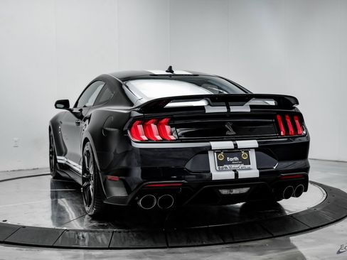Used 2022 Ford Mustang Shelby GT500 w/ Technology Package image 9