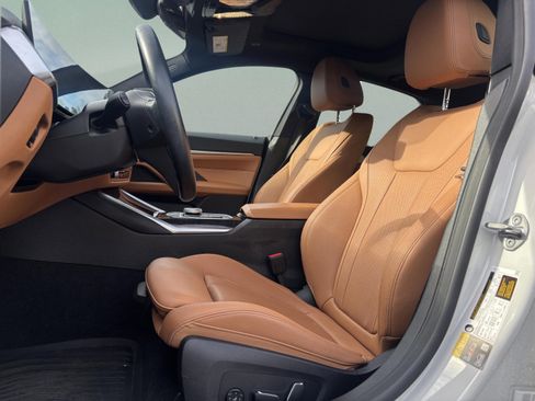 Used 2024 BMW i4 eDrive35 w/ Convenience Package image 18