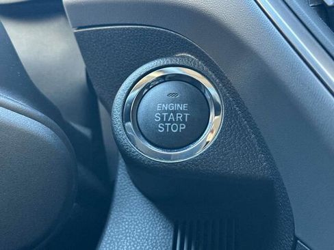 Used 2024 Subaru Crosstrek 2.0i Premium image 25