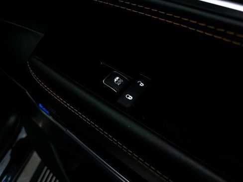 Used 2022 Jeep Grand Wagoneer Series III image 36