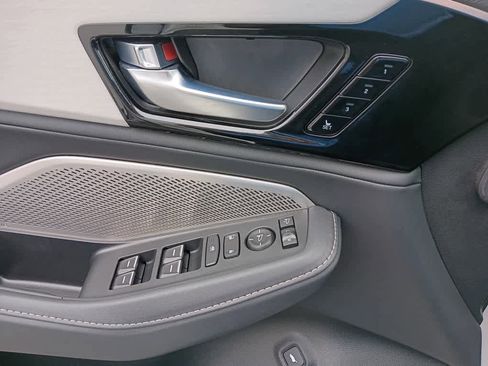 Used 2023 Acura MDX SH-AWD w/ Technology Package image 34