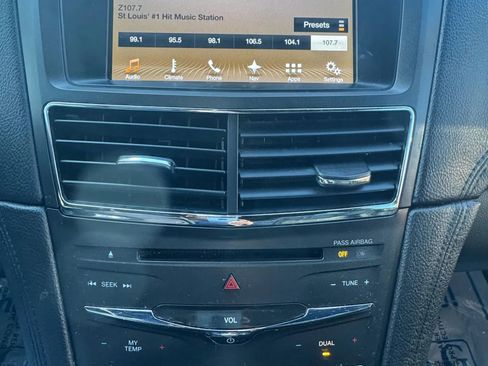 Used 2017 Lincoln MKT AWD image 14