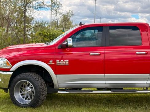 Used 2016 RAM 2500 Laramie w/ Convenience Group AWD/4WD image 3