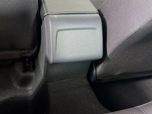 Used 2025 Volkswagen Jetta S image 28