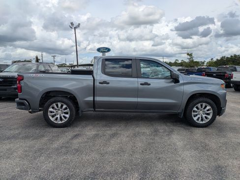 Used 2021 Chevrolet Silverado 1500 Custom AWD/4WD image 3