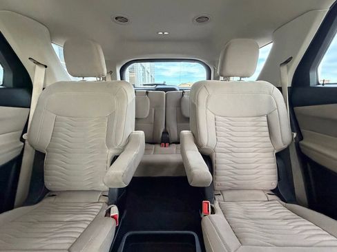 Used 2020 Ford Explorer XLT image 23