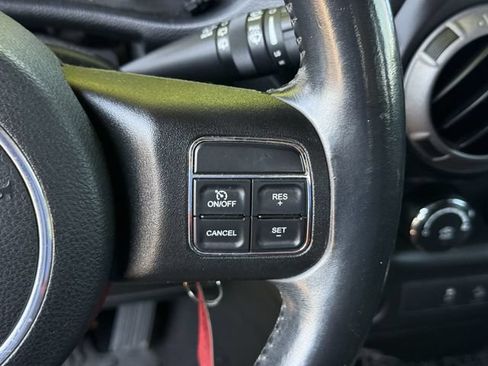 Used 2015 Jeep Wrangler Sport AWD/4WD image 13