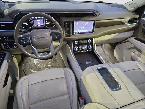 Used 2021 GMC Yukon XL Denali image 12