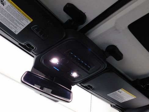 Used 2024 Ford Bronco Badlands image 73