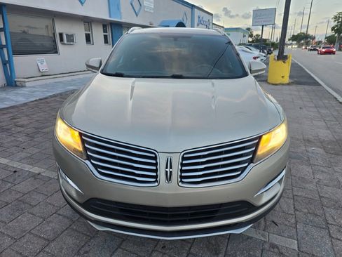 Used 2017 Lincoln MKC Premiere FWD image 3