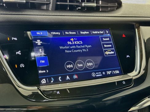 Used 2023 Cadillac XT6 Sport w/ Technology Package AWD/4WD image 16