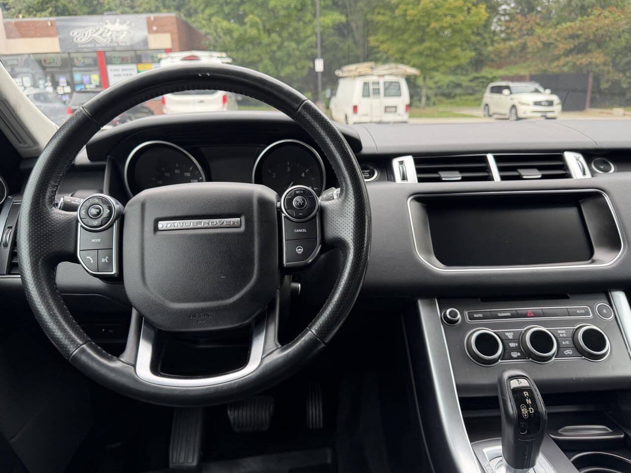 Used 2017 Land Rover Range Rover Sport SE AWD/4WD image 11