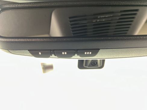 Used 2025 Nissan Pathfinder SL FWD image 75