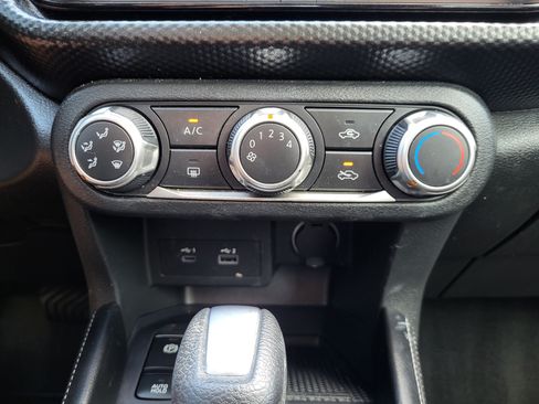 Certified 2023 Nissan Kicks SV FWD image 19