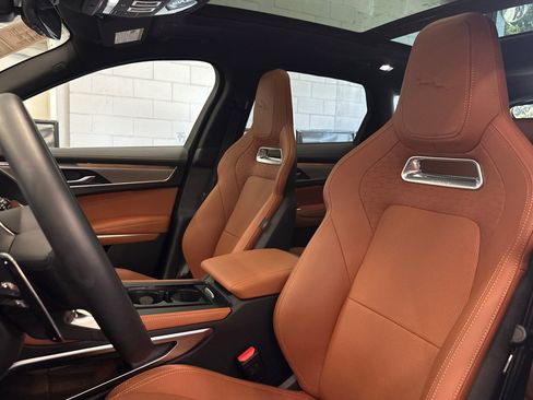 Used 2026 Jaguar F-PACE R-Dynamic S AWD/4WD image 5