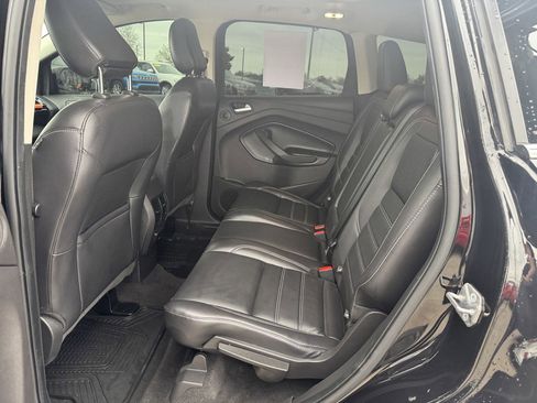 Used 2019 Ford Escape Titanium image 18