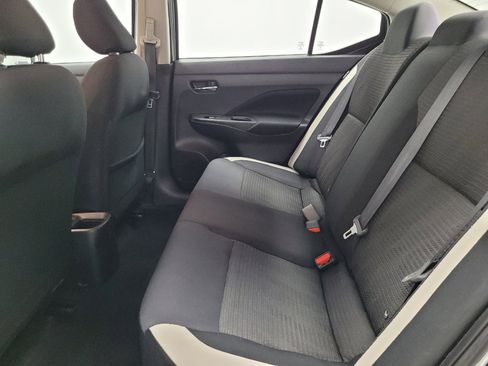 Used 2021 Nissan Versa SV FWD image 18