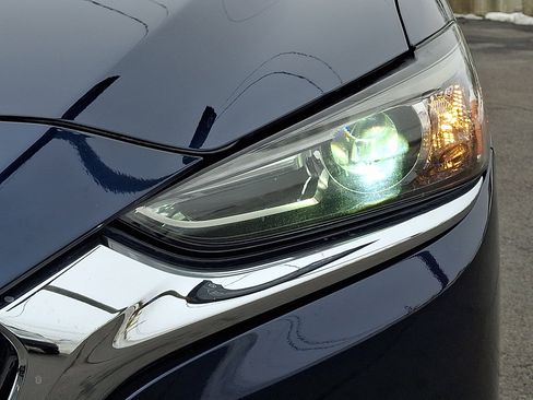 Used 2018 MAZDA MAZDA6 Grand Touring image 11