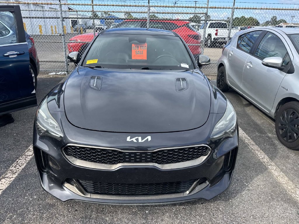 Used 2022 Kia Stinger GT-Line w/ Sun & Sound Package RWD image 4