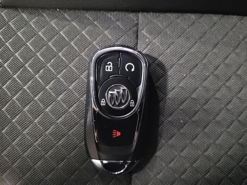 Used 2022 Buick Encore Preferred w/ Safety Package AWD/4WD image 32