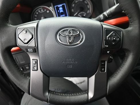 Used 2020 Toyota Tacoma TRD Sport w/ Technology Package AWD/4WD image 16