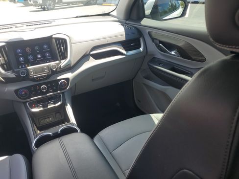 Used 2023 GMC Terrain SLT w/ Infotainment Package II FWD image 20