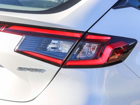 Used 2024 Honda Civic Sport image 11