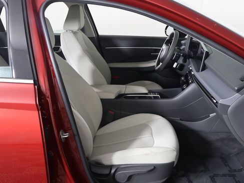 Used 2025 Hyundai Sonata SEL FWD image 24