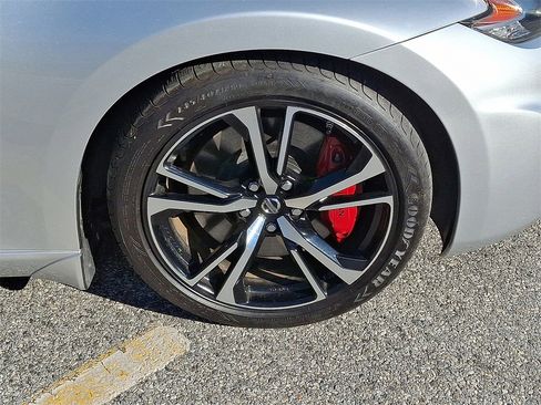 Used 2018 Nissan 370Z Touring Sport image 8