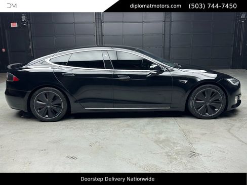 Used 2020 Tesla Model S Performance image 8