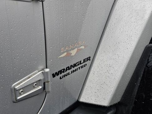 Used 2012 Jeep Wrangler Unlimited Sahara w/ Dual Top Group image 29