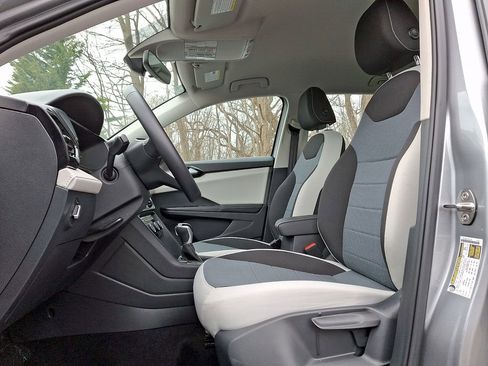 Used 2025 Volkswagen Taos S image 13