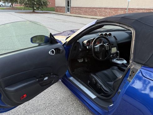 Used 2007 Nissan 350Z Touring image 13