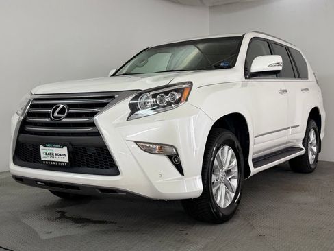 Used 2018 Lexus GX 460 Premium w/ Premium Package AWD/4WD image 3