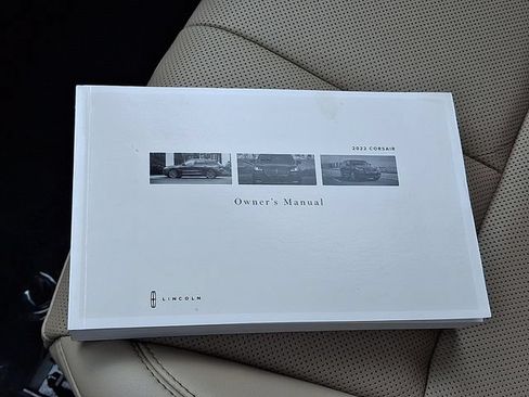 Used 2022 Lincoln Corsair AWD w/ Premium Package image 25
