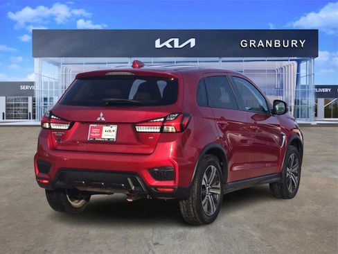 Used 2021 Mitsubishi Outlander Sport SE image 4