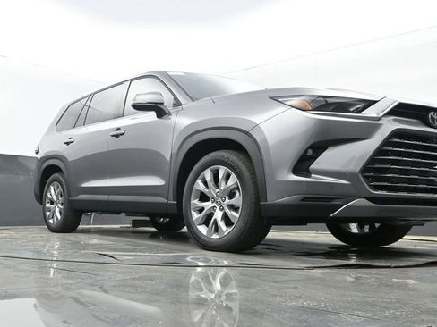 New 2026 Toyota Grand Highlander Limited image 26