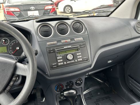 Used 2011 Ford Transit Connect XLT Premium image 8