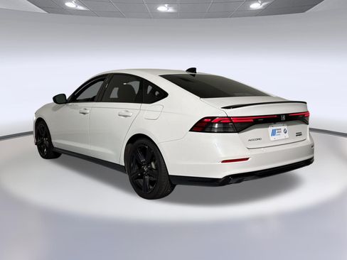 Used 2024 Honda Accord Sport image 3