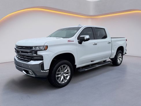 Used 2020 Chevrolet Silverado 1500 LTZ AWD/4WD image 7